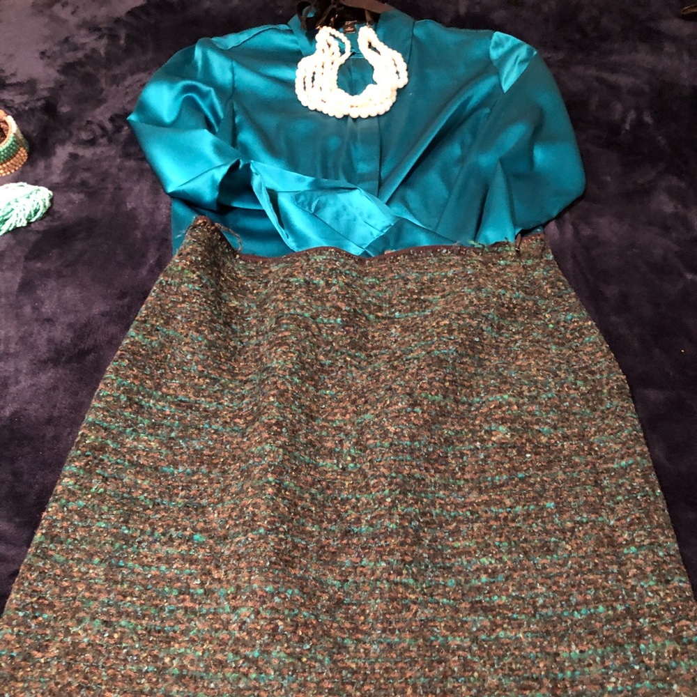 Skirt sz 4 from Ann Taylor.
